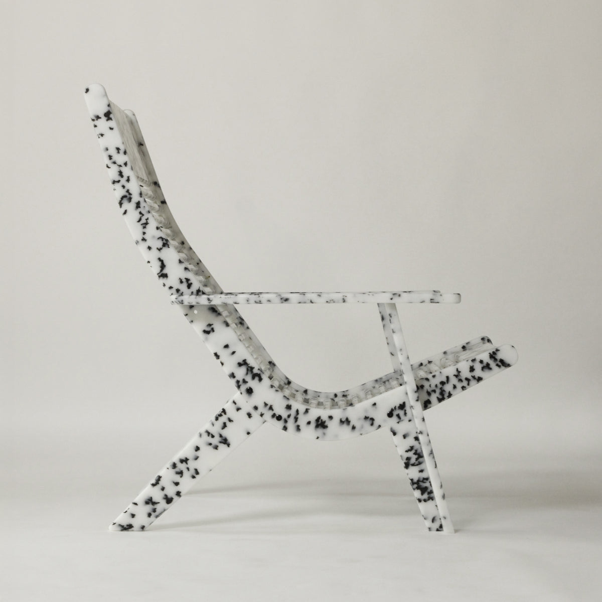 HOLLEMAN LOUNGER