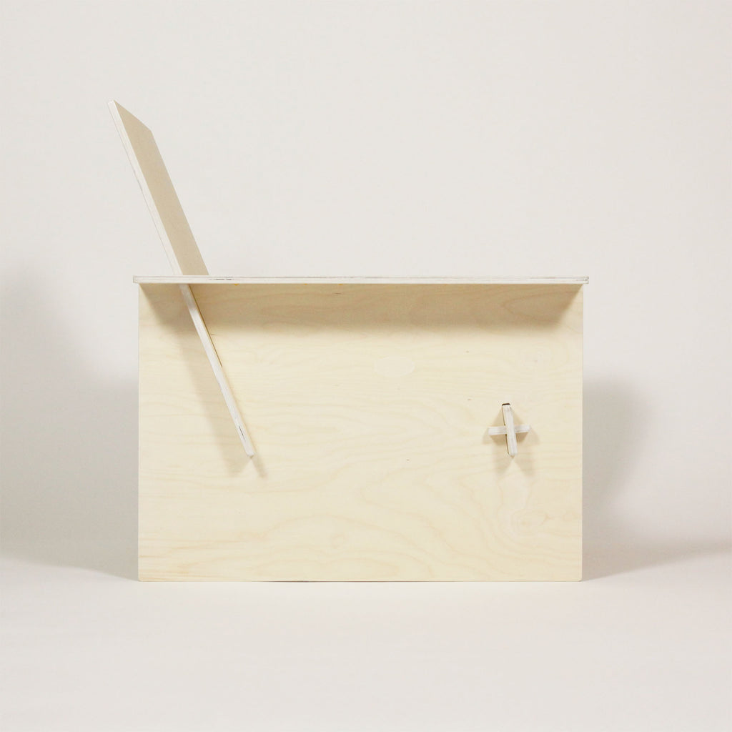 BOX CHAIR