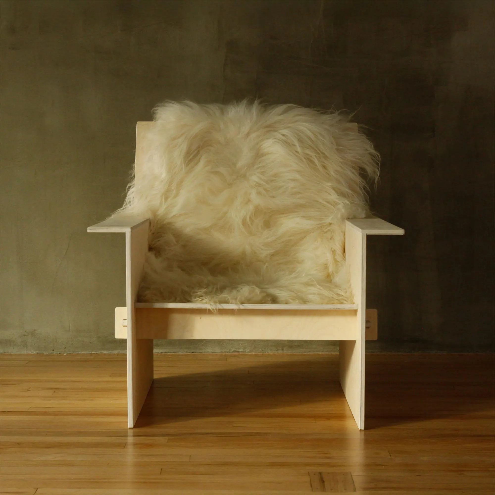 BOX CHAIR